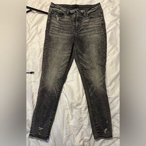 Buckle Women's Gray Skinny Jeans